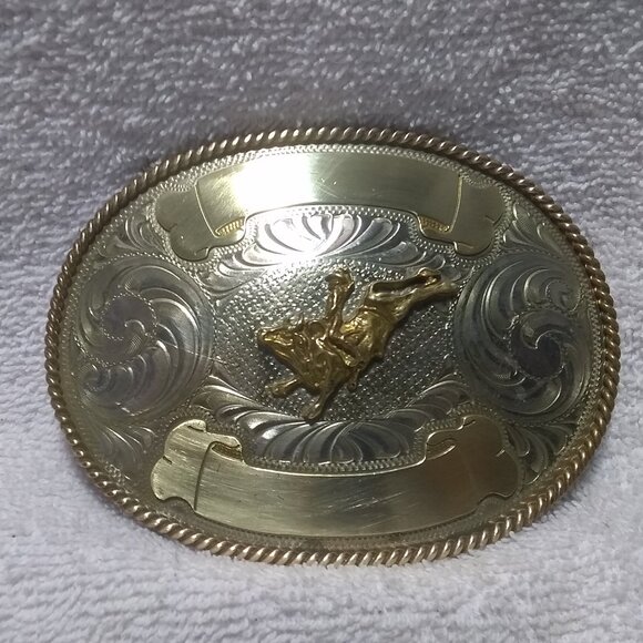 Montana Silversmiths Buckle Bull Rider Dual Gold Banners Nickel Great Vintage 2 - Picture 1 of 11